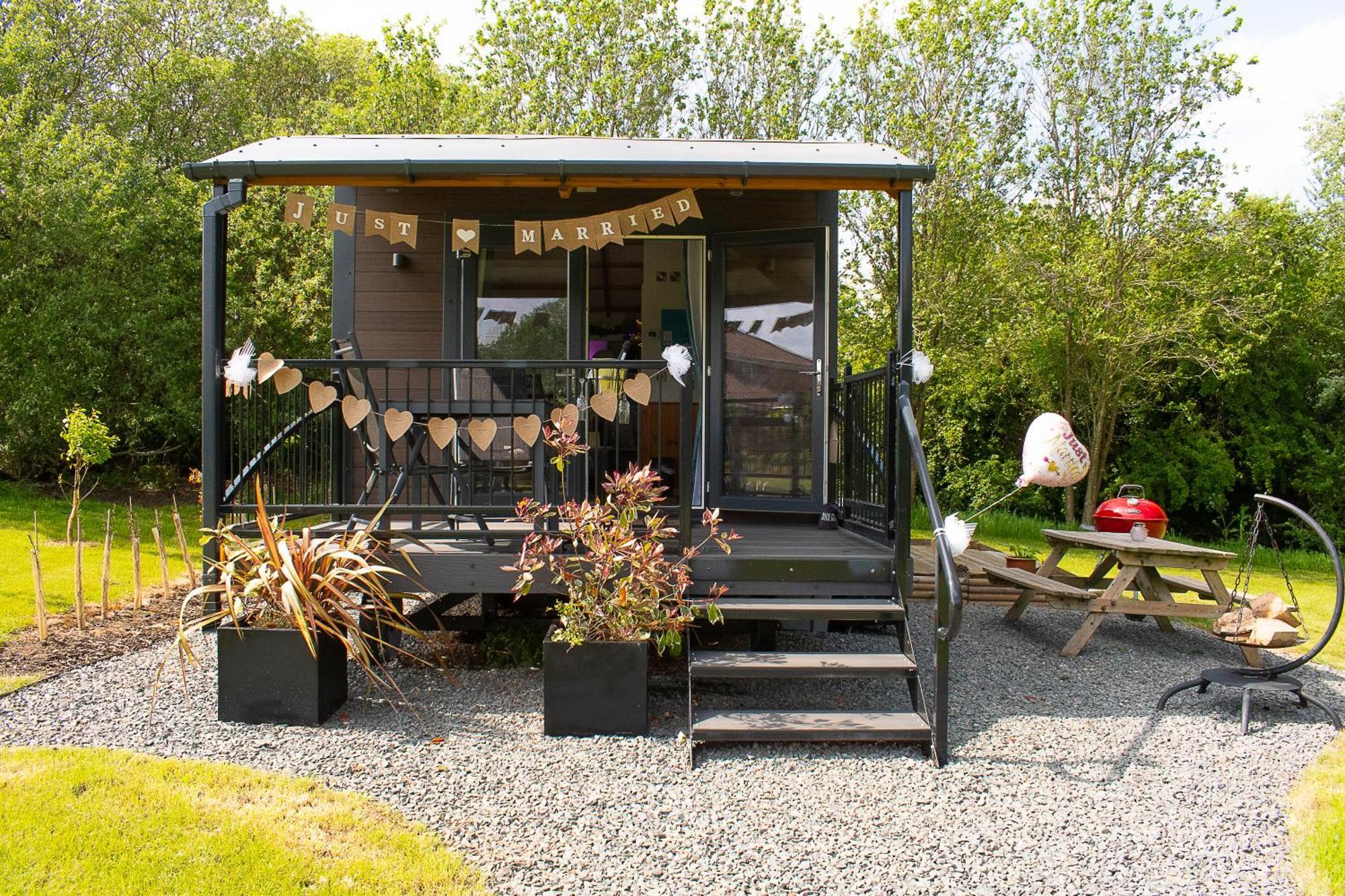 Peppercorn Pod At Beck House Glamping Salmonby Exterior foto